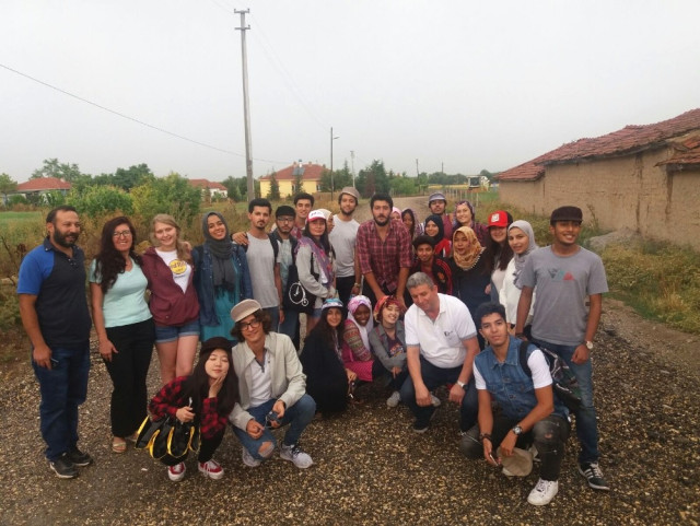 Yabancı Öğrenciler EskişehirMahmudiye Yeşilyurt köyünde Köy Yaşamını Gördü