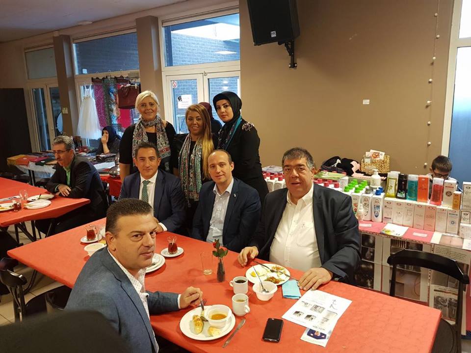 Nazar Kadınlar Dernegi Kanserli çocuklar yatırıma Yararına Kahvaltı düzenledi