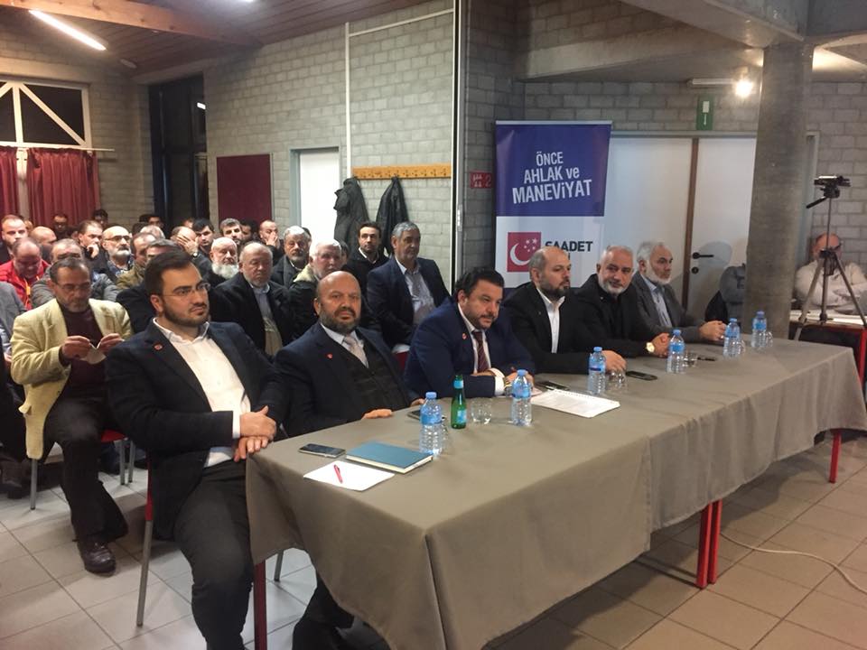 Saadet Belçika’a Kasım ayı divan toplantısını Belçika’nın Lommel şehrinde büyük bir katılımla gerçekleştirdi.