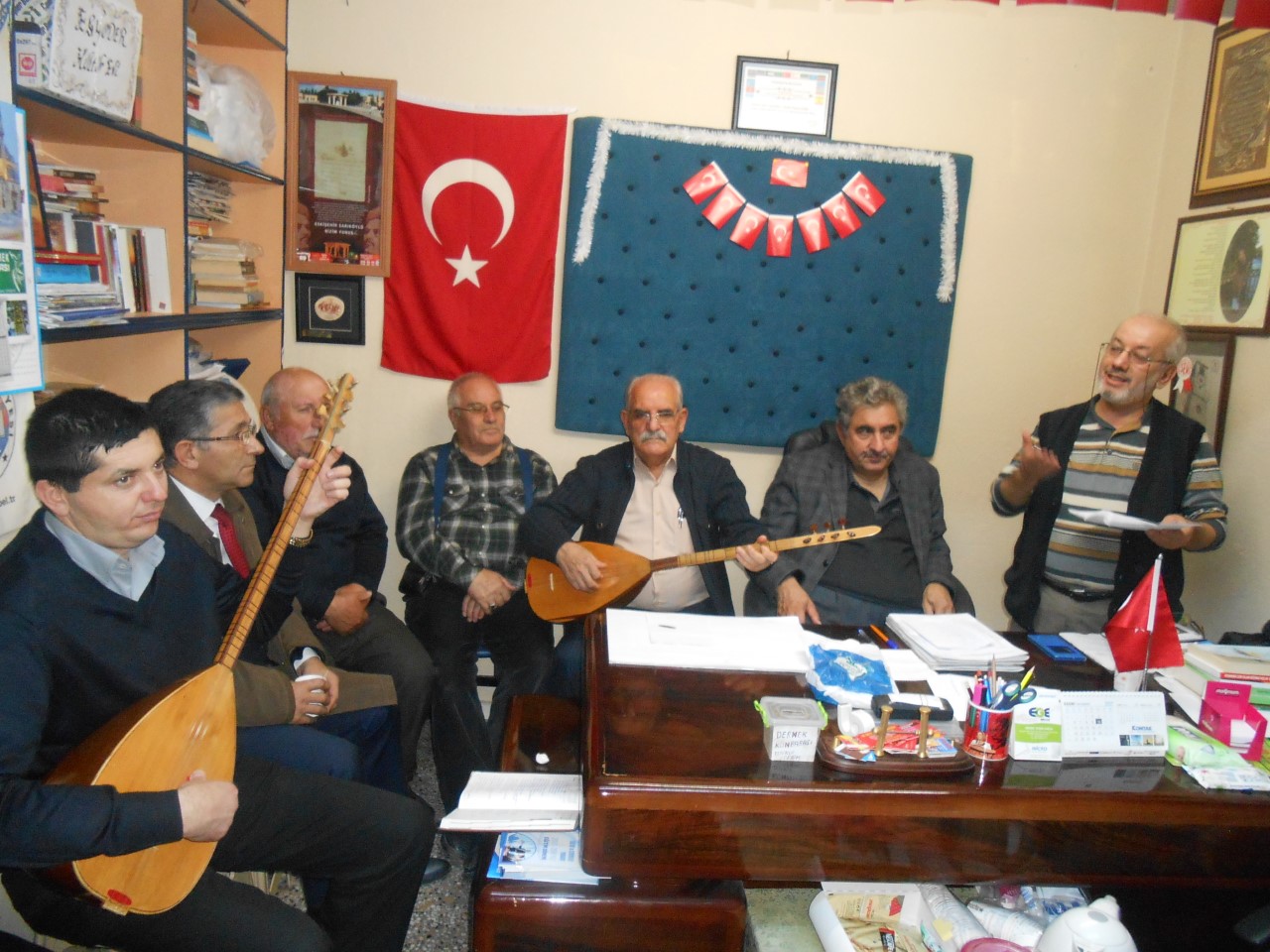 ESKİŞEHİRLİ ŞAİR VE OZANLAR Atatürk’ün sevdiği şiir ve türkülerle ATATÜRK&rsquo; ü andılar