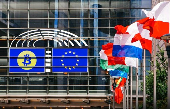 AB&rsquo;den Sanal Para Hamlesi