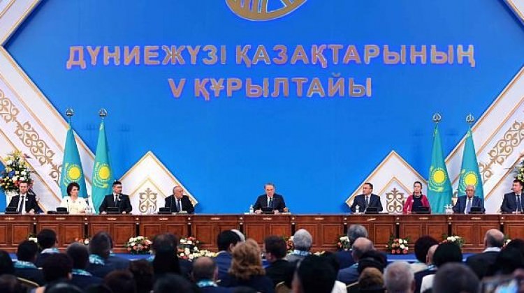 Kazakistan alfabesini değiştiriyor