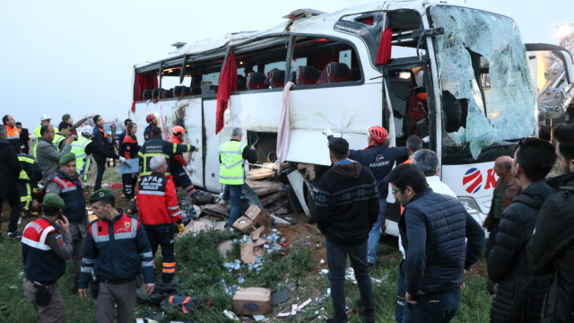 Başkent&rsquo;te otobüs kazası, 4 ölü 37 yaralı
