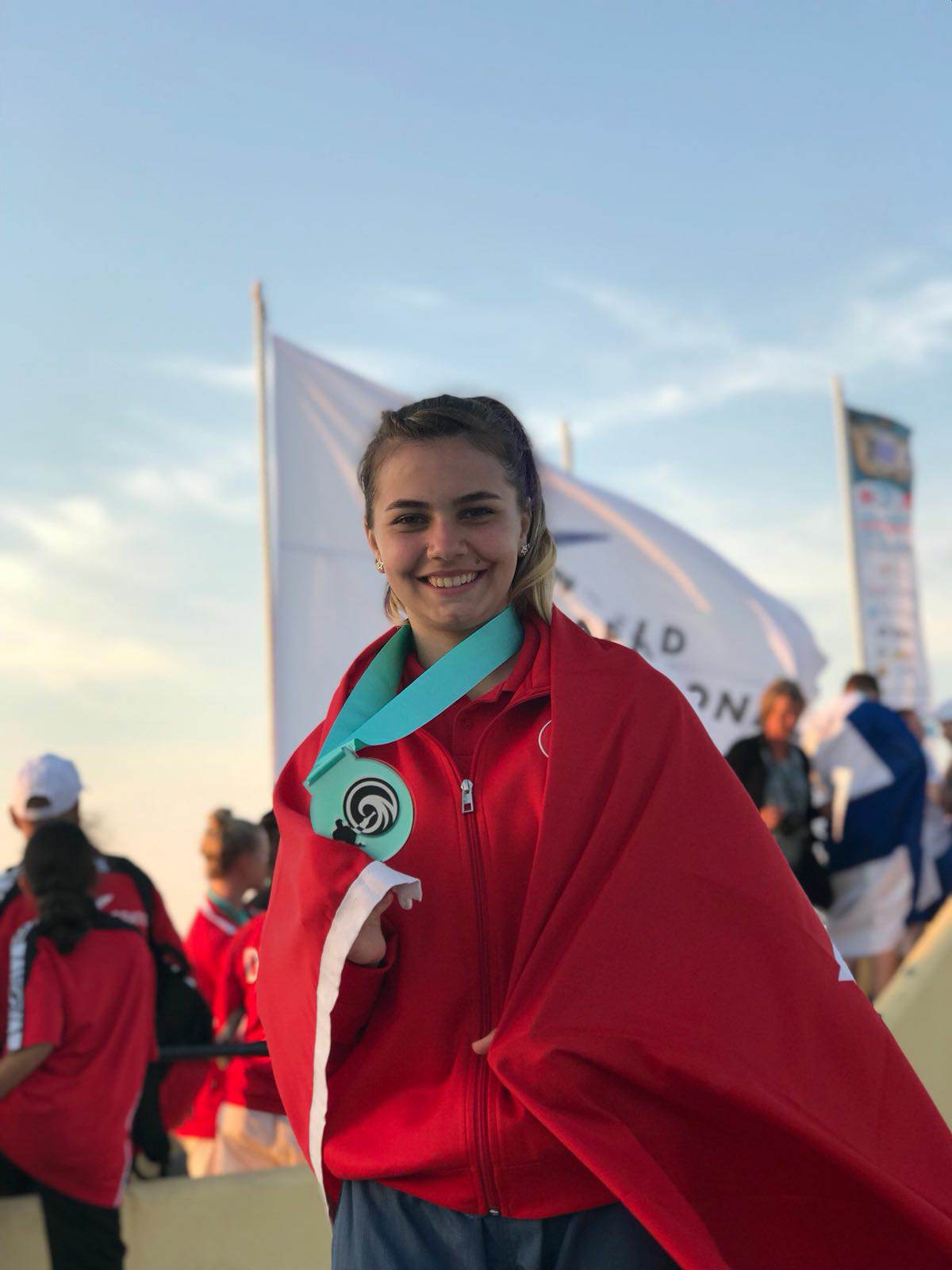 ESKİŞEHİRLİ ÖĞRENCİ GÜLSENA KARAKUYULU Rodos Adası’nda düzenlenen ‘’Taekwondo Şampiyonası Kırışlarda’’ Dünya ikincilik ödülü alan tek kız oldu