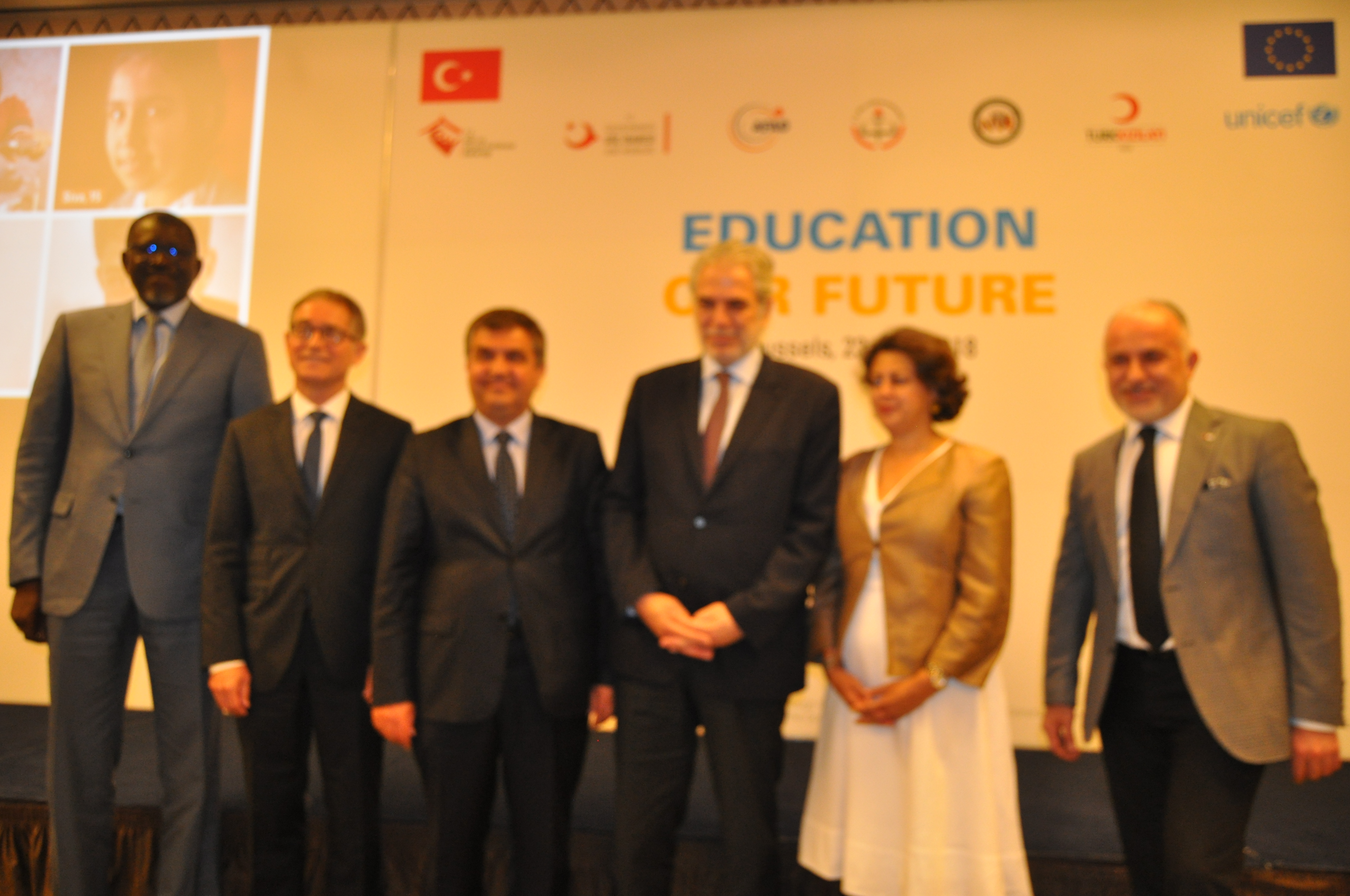 UNICEF Türkiye Brüksel’de  “Eğitim Geleceğimizdir” fotoğraf sergisi düzenledi