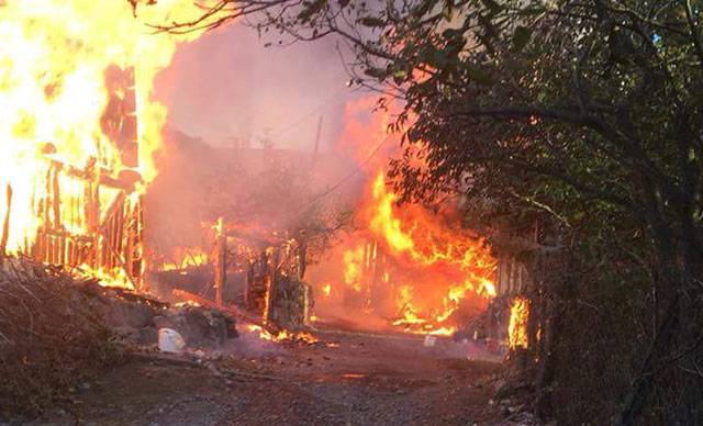 Bir evde başladı 9 eve birden sıçradı! Köklüdere köyü alevlere teslim