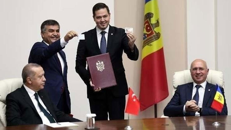 İmzalar atıldı… O ülkeye artık kimlikle seyahat edilecek