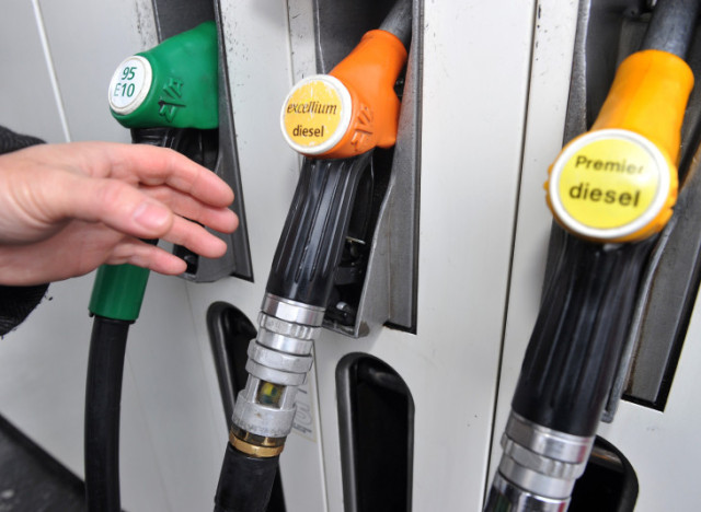 Belcika&rsquo;da kovid-19 enfeksiyonu benzin fiyatlarini Düsürdü