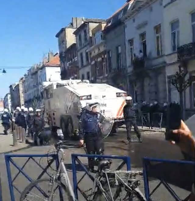 Başkent Brüksel’in Anderlecht İlçesi’nde Faslı gençler ayaklandı!?