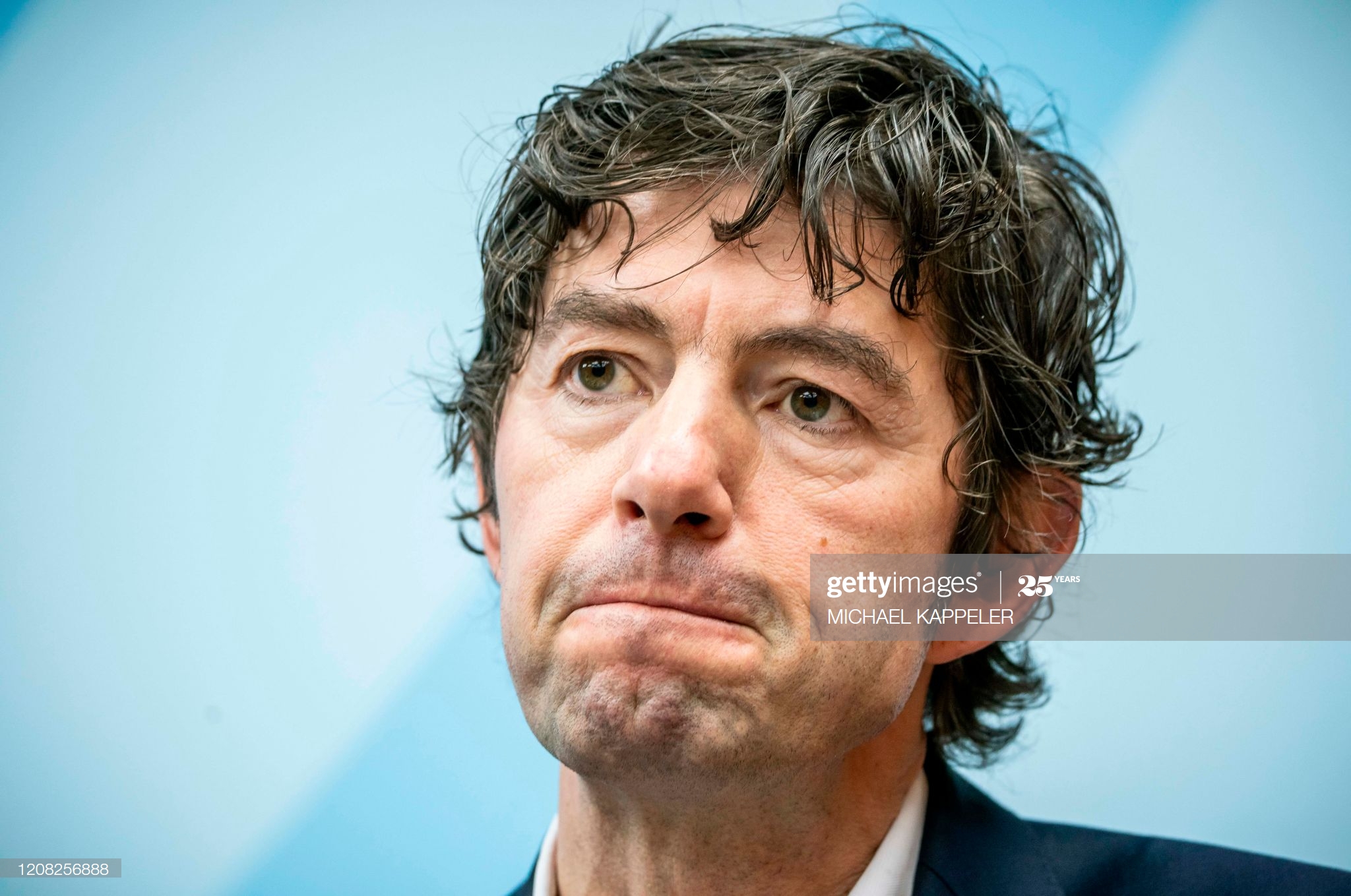 Alman virolog, »koronavirüsün bir ölçütü, ikinci bir salgın dalgasının « daha güçlü ve kontrol edilemez » olduğu konusunda uyarıyor.