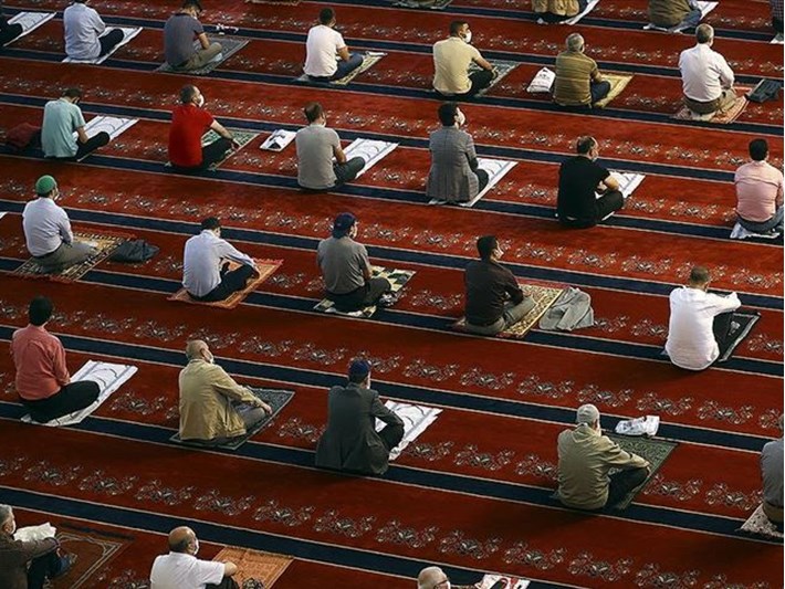 Türkiye&rsquo;de Camiler tüm vakitlerde açık olacak