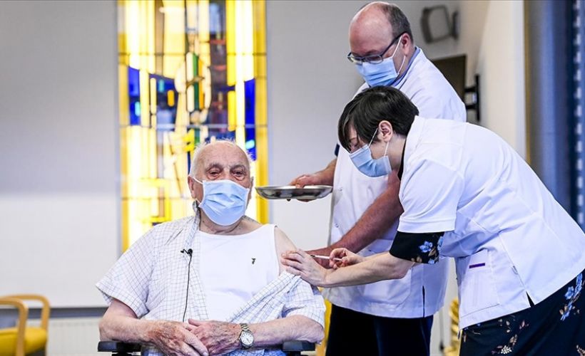 Belçika&rsquo;da koronavirüse (Kovid-19) aşını 20 günde yaklaşık 50 bin kişi aşılandı