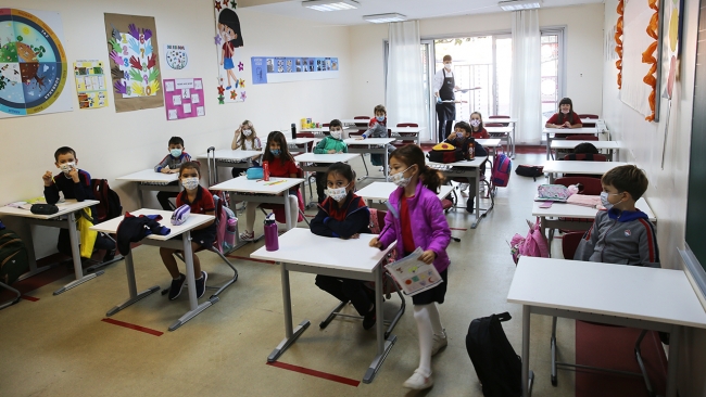 Türkiye’de Okullar koronavirüs tedbirleriyle 15 Şubat açılacak