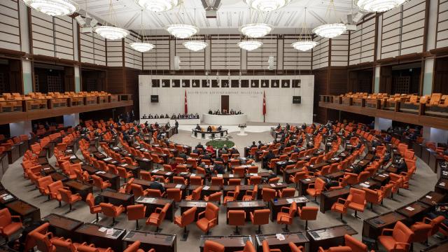 Askeri mevzuatta değişikliğin ilk 8 maddesi Meclis&rsquo;ten geçti