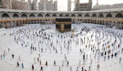 Suudi Arabistan, salgın dolayısıyla bu yıl da hac için izin verilmeyeceğini açıkladı.