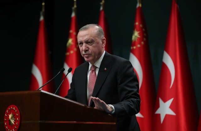 Türkiye&rsquo;de 1 Temmuz&rsquo;dan itibaren tam normalleşmeye geçiliyor! İşte sokak kısıtlamasının da kaldırıldığı 4 yeni adım