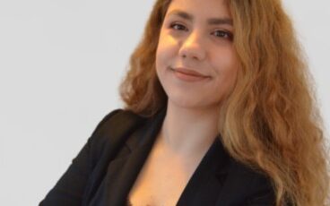 TELEVİZYON ÇOÇUKLARIN ZİHİNSEL, PSİKOLOJİK VE FİZİKSEL GELİŞİMİNİ OLUMSUZ ETKİLİYOR