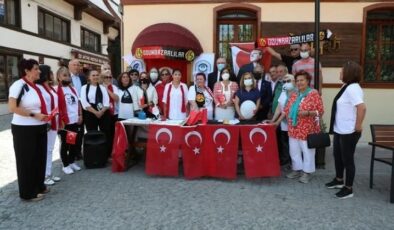 Odunpazarlılar Grubu, Muhtarlar, Sivil Toplum Kuruluşları ve Odunpazarı halkı ile birlikte ‘30 Ağustos Zafer Bayramı’ Eskişehir’de coşkulu bir şekilde kutlandı.