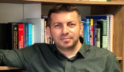 PROF. DR. CÜNEYT AKIN  AFYON KOCATEPE ÜNİVERSİTESİ FEN – EDEBİYAT FAKÜLTESİ, ÇAĞDAŞ TÜRK LEHÇELERİ VE EDEBİYATLARI BÖLÜMÜNDE ÖĞRETİM ÜYESİ
