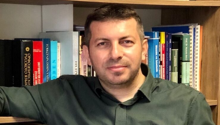 PROF. DR. CÜNEYT AKIN  AFYON KOCATEPE ÜNİVERSİTESİ FEN – EDEBİYAT FAKÜLTESİ, ÇAĞDAŞ TÜRK LEHÇELERİ VE EDEBİYATLARI BÖLÜMÜNDE ÖĞRETİM ÜYESİ