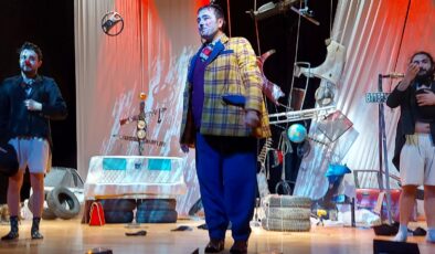 Eskişehir ‘Sui Generis Tiyatro’ seyirciden tam not aldı