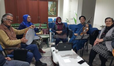 EŞYODER ‘Öğretmenler Günü’nü türküler, şarkılar ve şiirlerle kutladılar