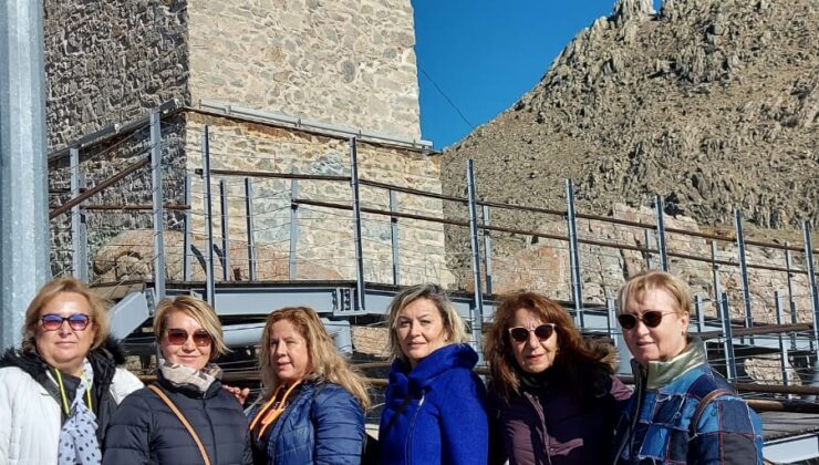 İlçeleri Tanıtıyoruz’ projesi kapsamında Sivrihisar’ın tarihi yerlerine gezi