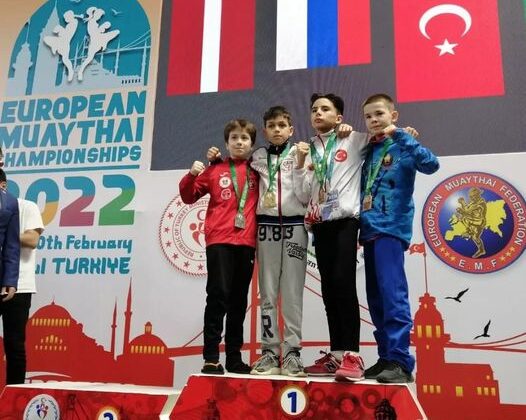EMİRDAĞLI HAKAN KORKMAZ AVRUPA MUAYTHAI ŞAMIYONASINDA TÜRKİYE’YE BRONZ MADALYA KAZANDIRDI
