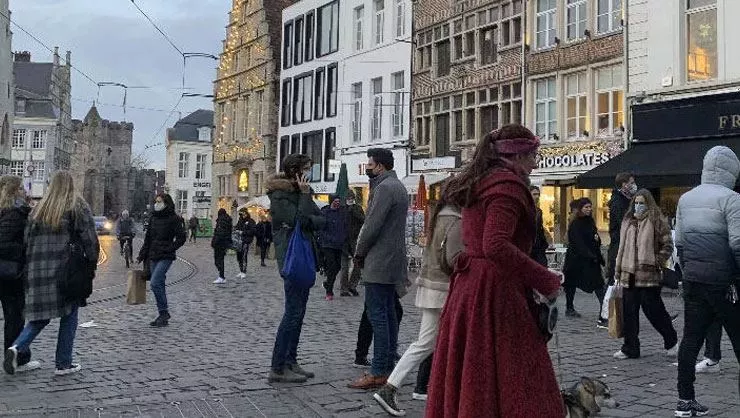 Belçika’da Kovid-19 tedbir düzeyi kırmızıdan turuncuya geçti