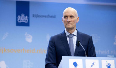 Hollanda önlemleri bırakıyor: korona geçişi, kapanış saatleri, uzaktan çalışma ve ağız maskeleri yavaş yavaş ortadan kalkıyor