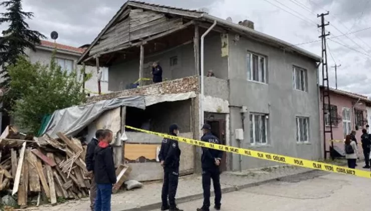Eskişehir&rsquo;de dehşet! 15 yaşındaki çocuk annesini öldürdü, 3 kişiyi yaraladı