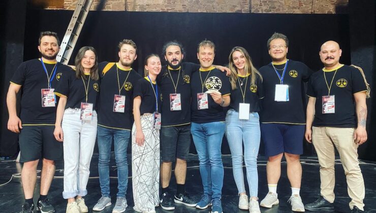 Ayvalık Tiyatro Festivali’ne, Eskişehir ‘Sui Generis Tiyatro’ damgası