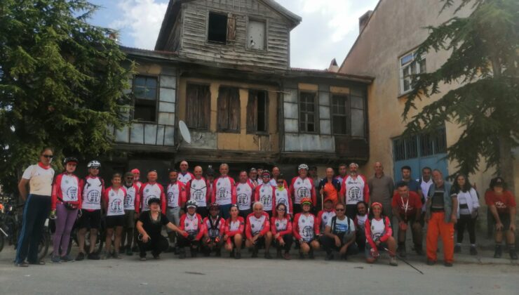 Eskişehirli 8 bisikletçi, 1150 km pedal basacakları ‘Büyük Taarruz Bisiklet Turu’nda
