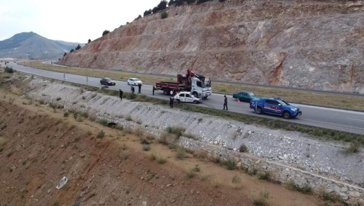 Emirdağ Yolunda Trafik Kazasinda  2 Kisi yasamini yitirdi….