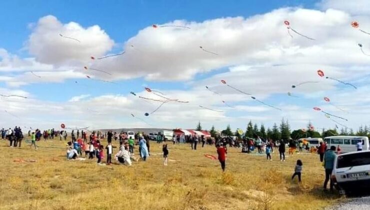 Emirdağ&rsquo;da Uçurtma şenliği Düzenlendi