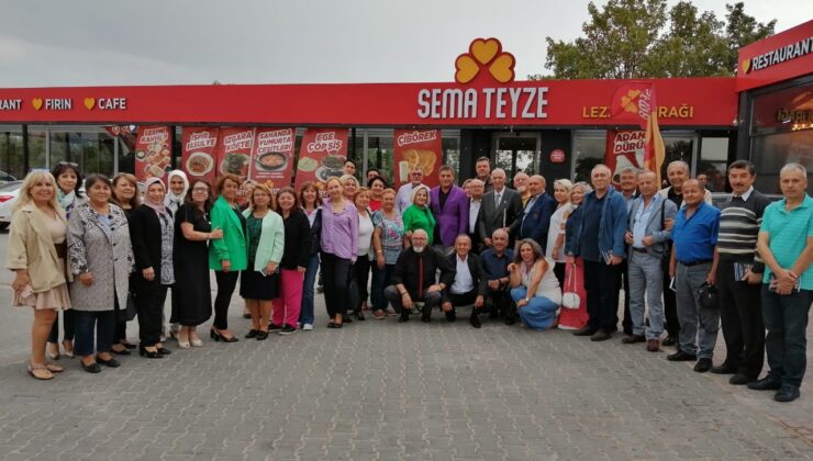 Eskişehir 19 Mayıs Ortaokulu mezunları 50 yıl sonra buluştular