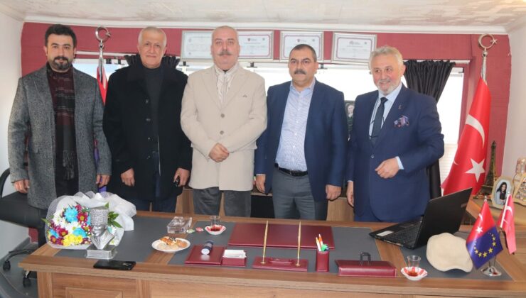 (KOM) Başkanı Mahmut Çorumlu Eskisehir&rsquo;deki Avrupa Türkleri Platform Baskani Sebahattin Tetik&rsquo;i ziyaret etti