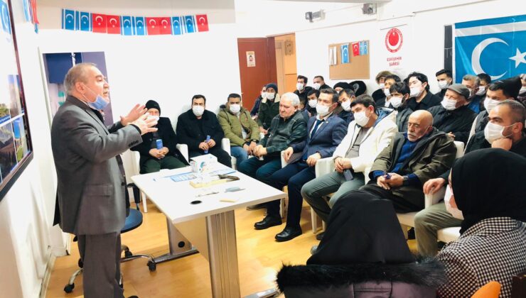 ESOGÜ Türk Dünyası Uygulama ve Araştırma Derneği Müdürü Hilmi Özden’den ‘Türkmen Şehitleri Anma’ konferansı