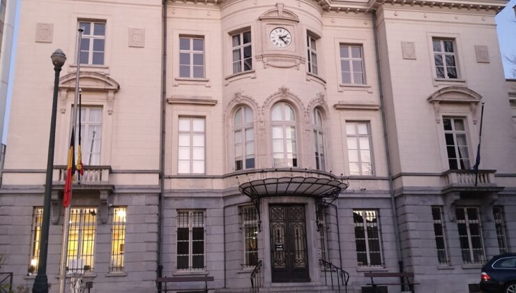 Halis Kökten’ten Türk bayrağı asmayan  Sait Josse  belediyesine tepki