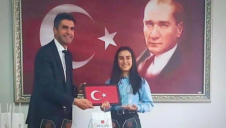 Eskişehir Ticaret Borsası Ortaokulu öğrencisi Yağmur Bilgiç ‘Odunpazarı birincisi oldu