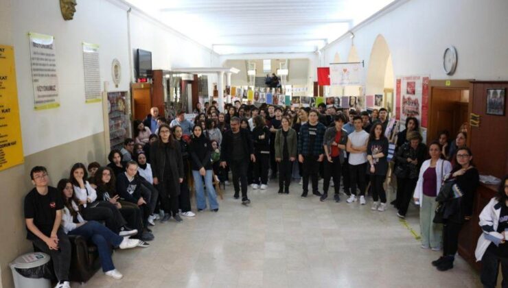 Eskişehir Atatürk Lisesi’nin ‘Felsefe Sokağı’ yoğun ilgi gördü