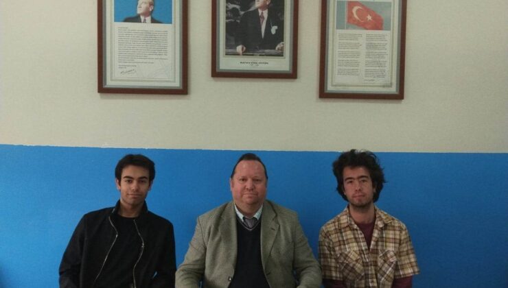 Eskişehir Fatih Fen Lisesi, Türkiye genelinde yapılan ‘Münazara Turnuvası’nda ‘birinci’ oldular