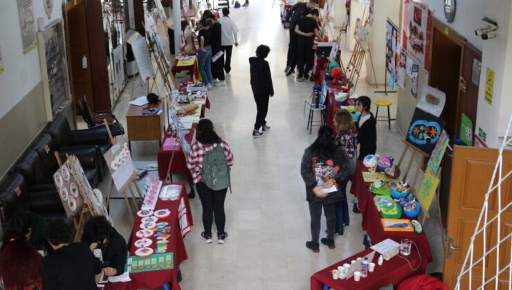 Eskişehir Atatürk Lisesi’nde ‘Biyoloji derslerinde işlenen konular’ okulda sergilendi