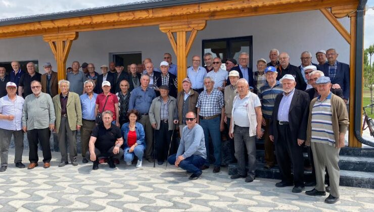 Mahmudiye ilçesinde ‘Yaşlılara Vefa’ örnek davranışı