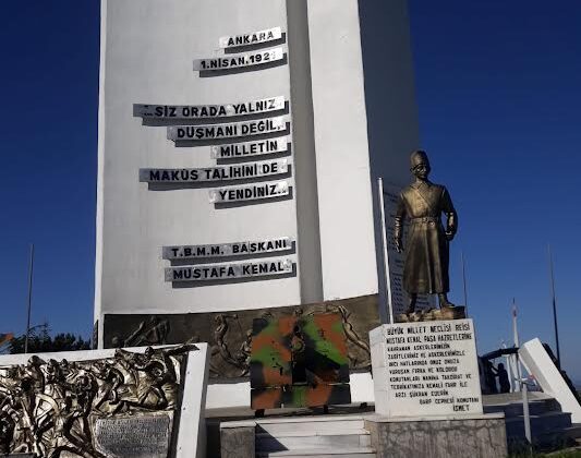 ‘Metristepe Şehitler Heykeli’ ve ‘mezarlar’ bakımsızlıktan ilgi bekliyor