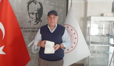 Emirdağlı gurbetci yazar Rüstem Çekiç ‘Emirdağ Belçika- Türkiye Anıları’ adlı kitabını Eskişehir’de kitaplaştırdı.