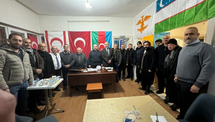 ‘Kutadgu Bilig’den yerel yöneticilere tavsiyeler’ konulu konferans ilgi gördü