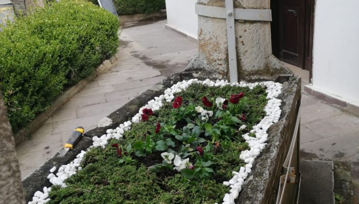 Eskişehir’de yaşayan Bileciklilerden Söğüt Ertuğrulgazi Türbesi’nde bayram temizliği