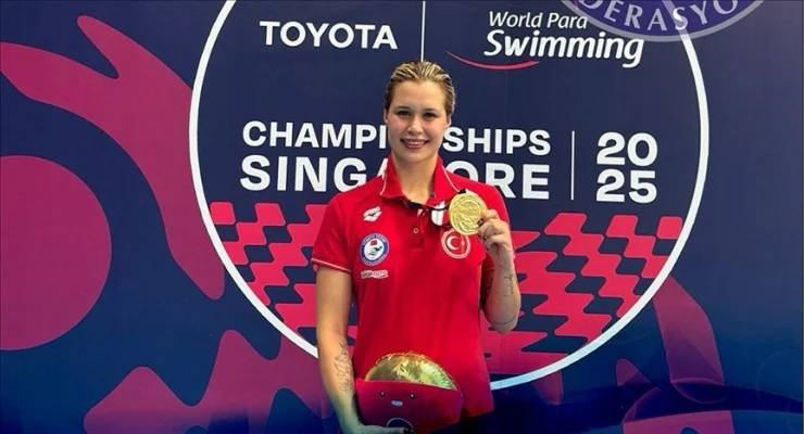 Milli Yüzücümüz Defne Kurt Dünya Şampiyonu Oldu