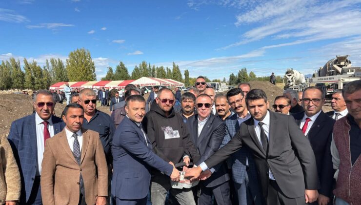 ​ MHP Genel Başkan Yardımcısı Dr. İzzet Ulvi Yönter Emirdağ’da: